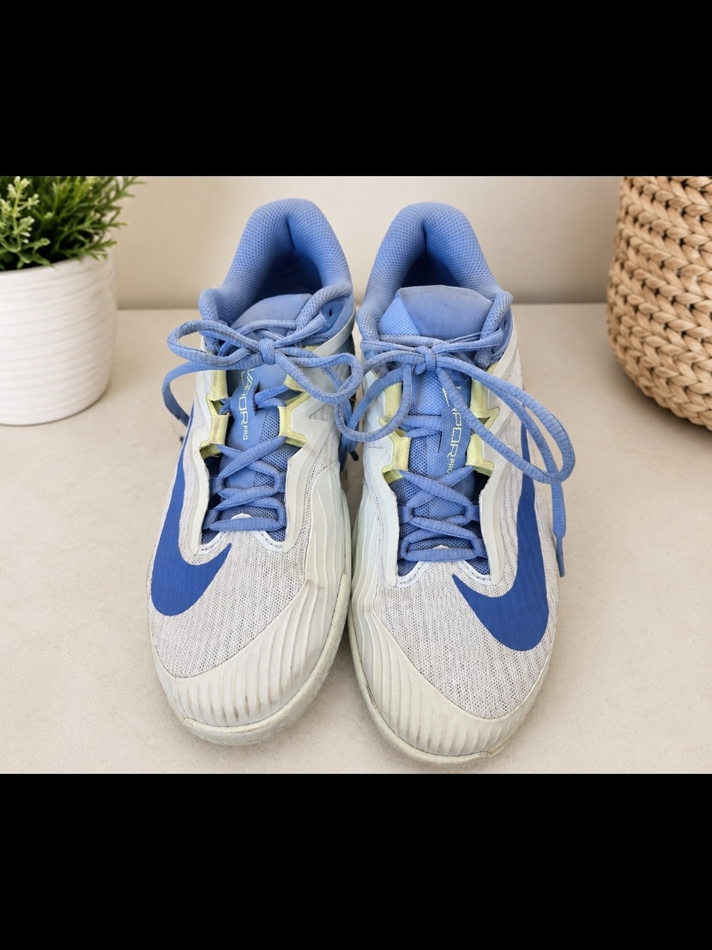 Nike ~ Zoom Vapor 12 HC Tennis Shoes Women's Size 9 White Blue w/ Box